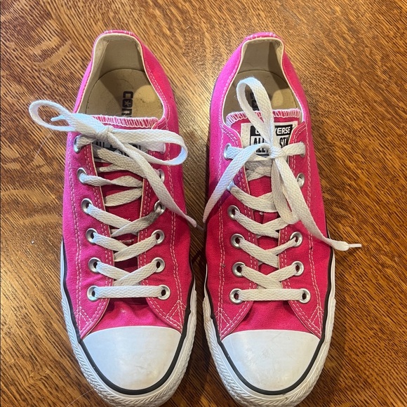 Converse Fuchsia Low-Top Sneakers - Picture 1 of 5